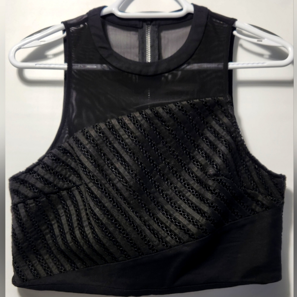 Minty Meet Smunt Crochet Crop Top